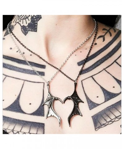 Bat Necklace for Women Men Gothic Bat Necklace Choker Flying Bat Pendant Necklace Gothic Punk Cool Heavy Chain Choker Cyber A...